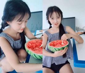 居家吃瓜夏天拍照,定格美好瞬间