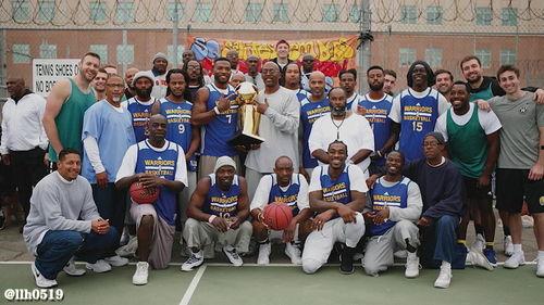 圣昆廷监狱篮球队