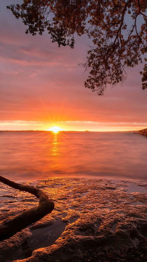 美丽的黄昏,落日余晖下的诗意画卷